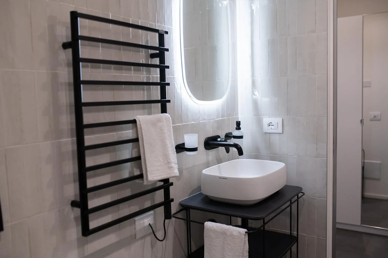 Serra Blue Milano Daire